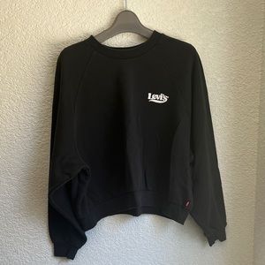 4/$15 - Levi’s cropped sweatshirt with balloon sleeves